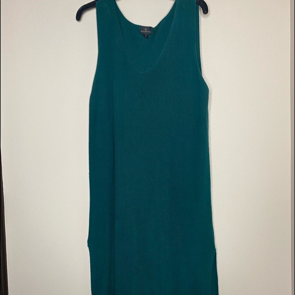 Worthington- knit hunter/emerald green sleeveless v neck dress